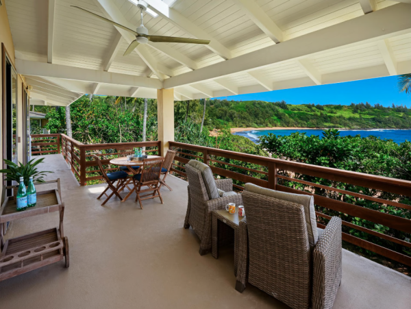 Experience Luxury in Moloa'a Bay - The Perfect Kauai Retreat